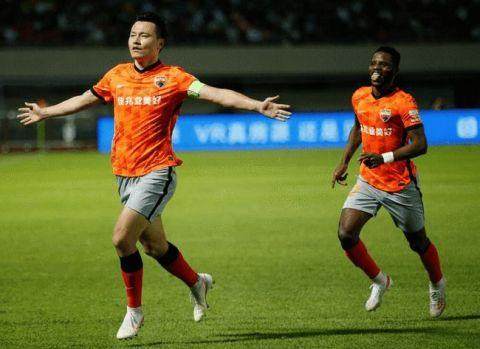开云体育app-深足队史首胜广州队！中超元年冠军王者归来？
